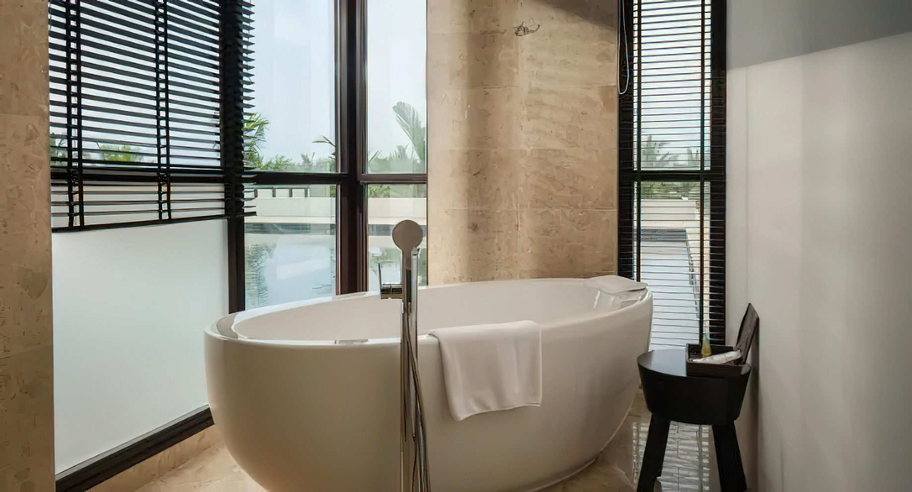 Al Baleed Resort Salalah by Anantara – Oman – Deluxe Bathroom