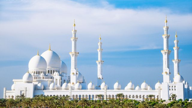Exterior of the Sheikh Zayed Grand Mosque