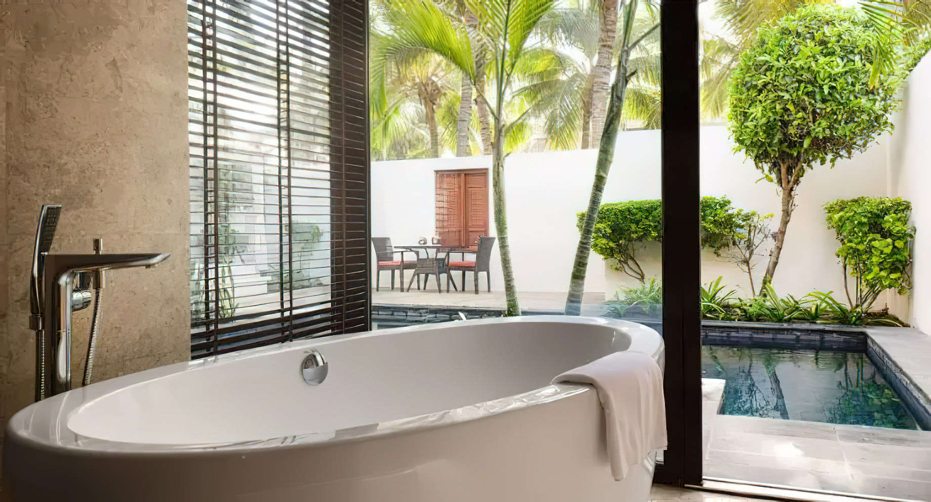 Al Baleed Resort Salalah by Anantara - Oman - One Bedroom Garden View Pool Villa Bathroom