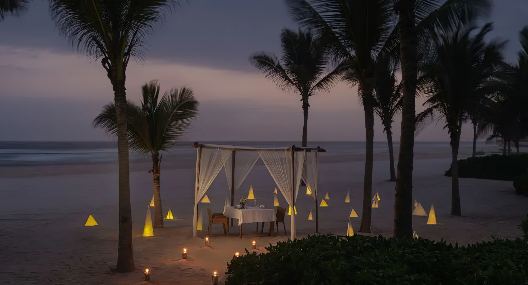 Al Baleed Resort Salalah by Anantara – Oman – Beach Private Dining Night