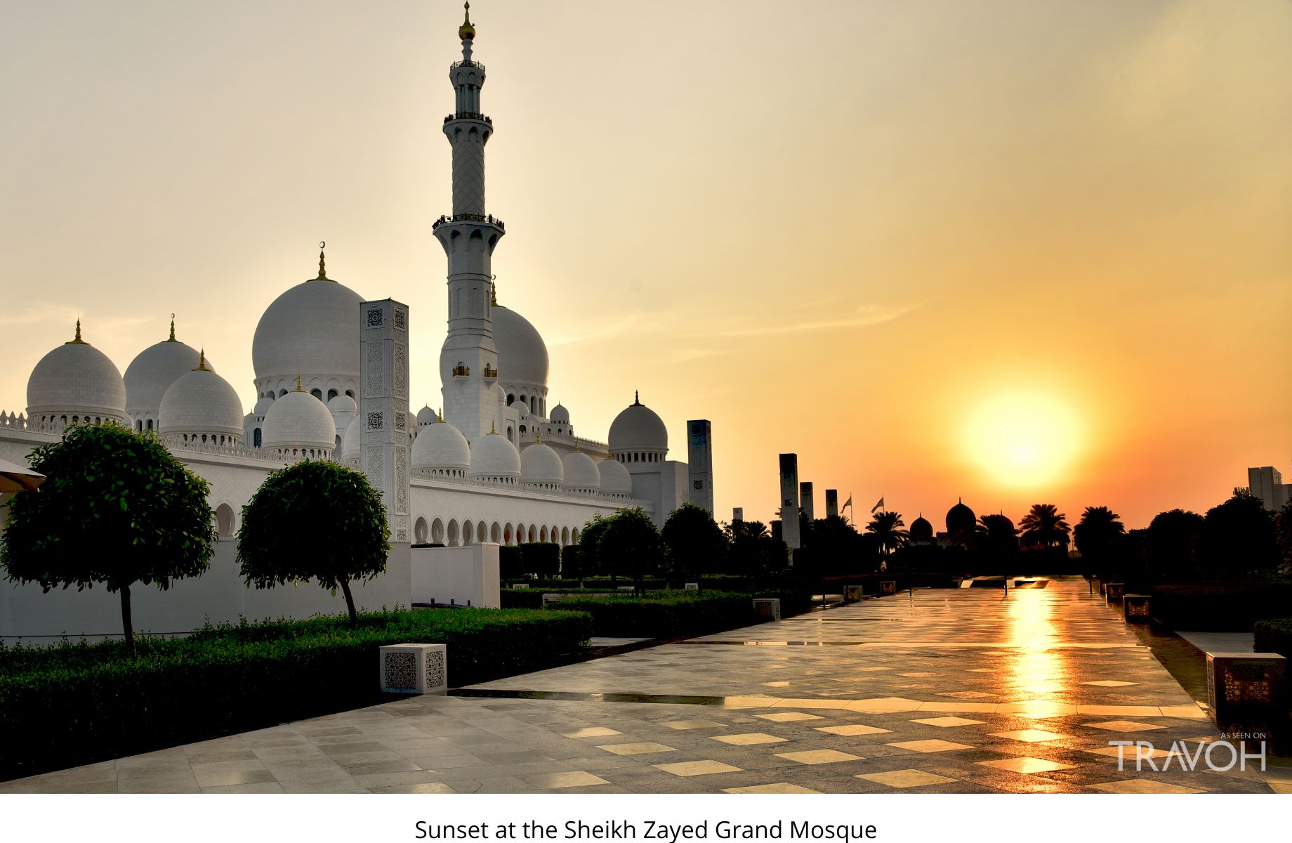 Sunset at the Sheikh Zayed Grand Mosque