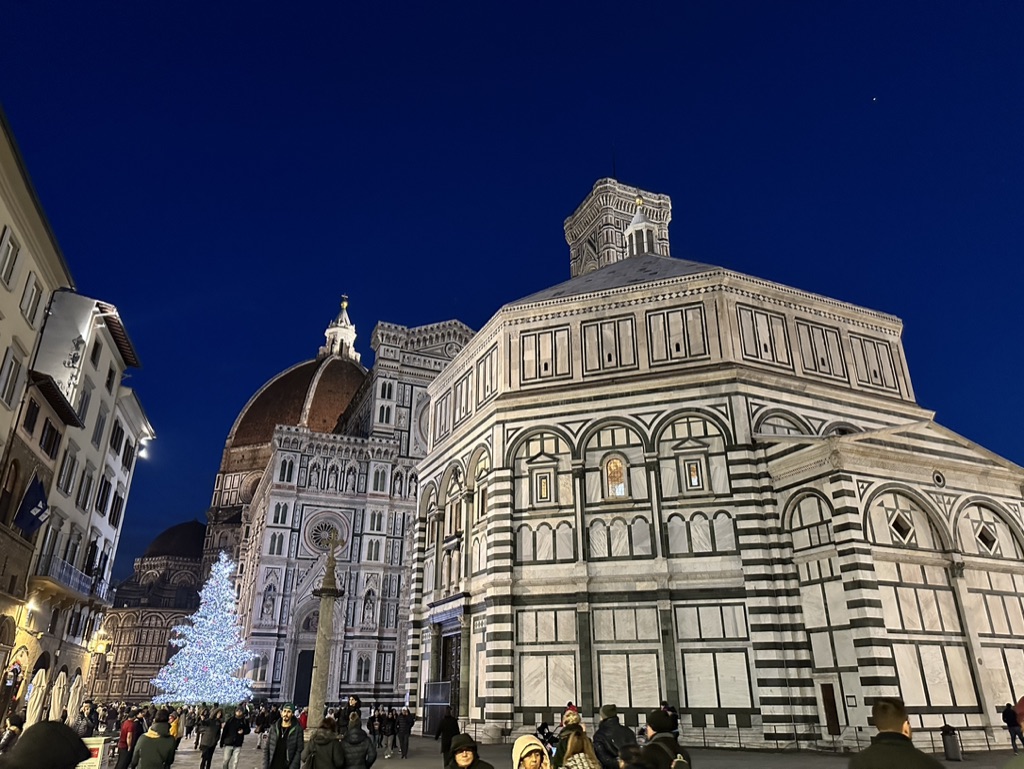 Cathedral Santa Maria del Fiore during Christmas season