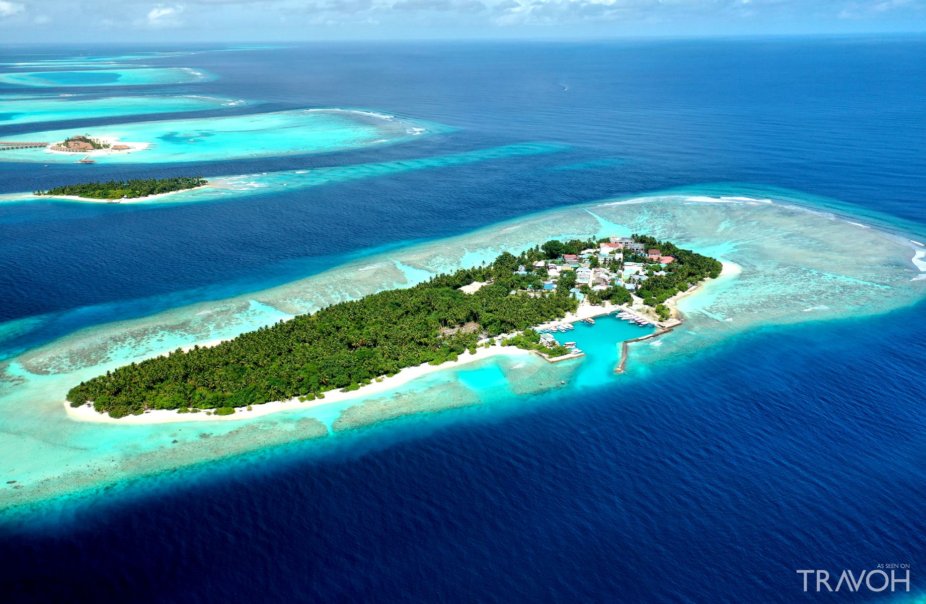 Maldives, Aerial View Of Thinadhoo, Vaavu Atoll, Dhigurah