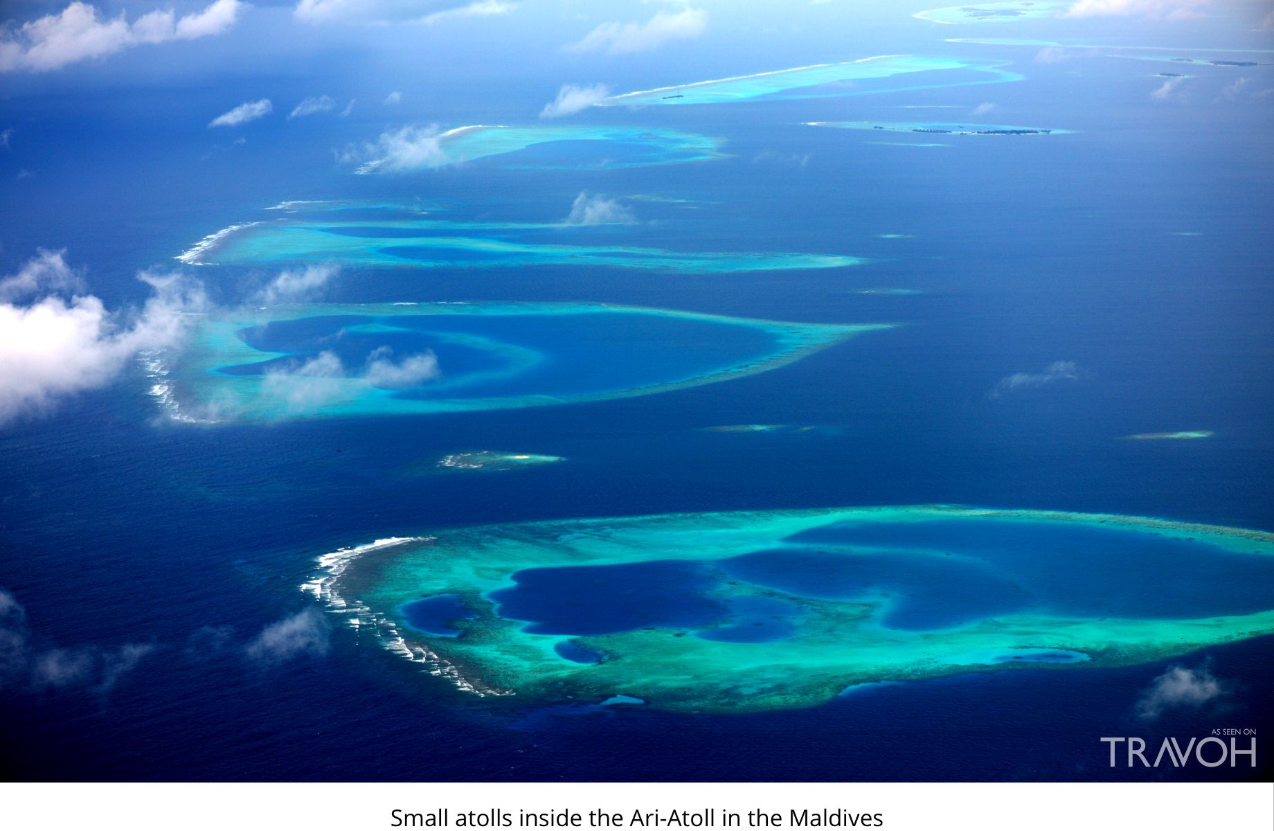 Small atolls inside the Ari-Atoll in the Maldives