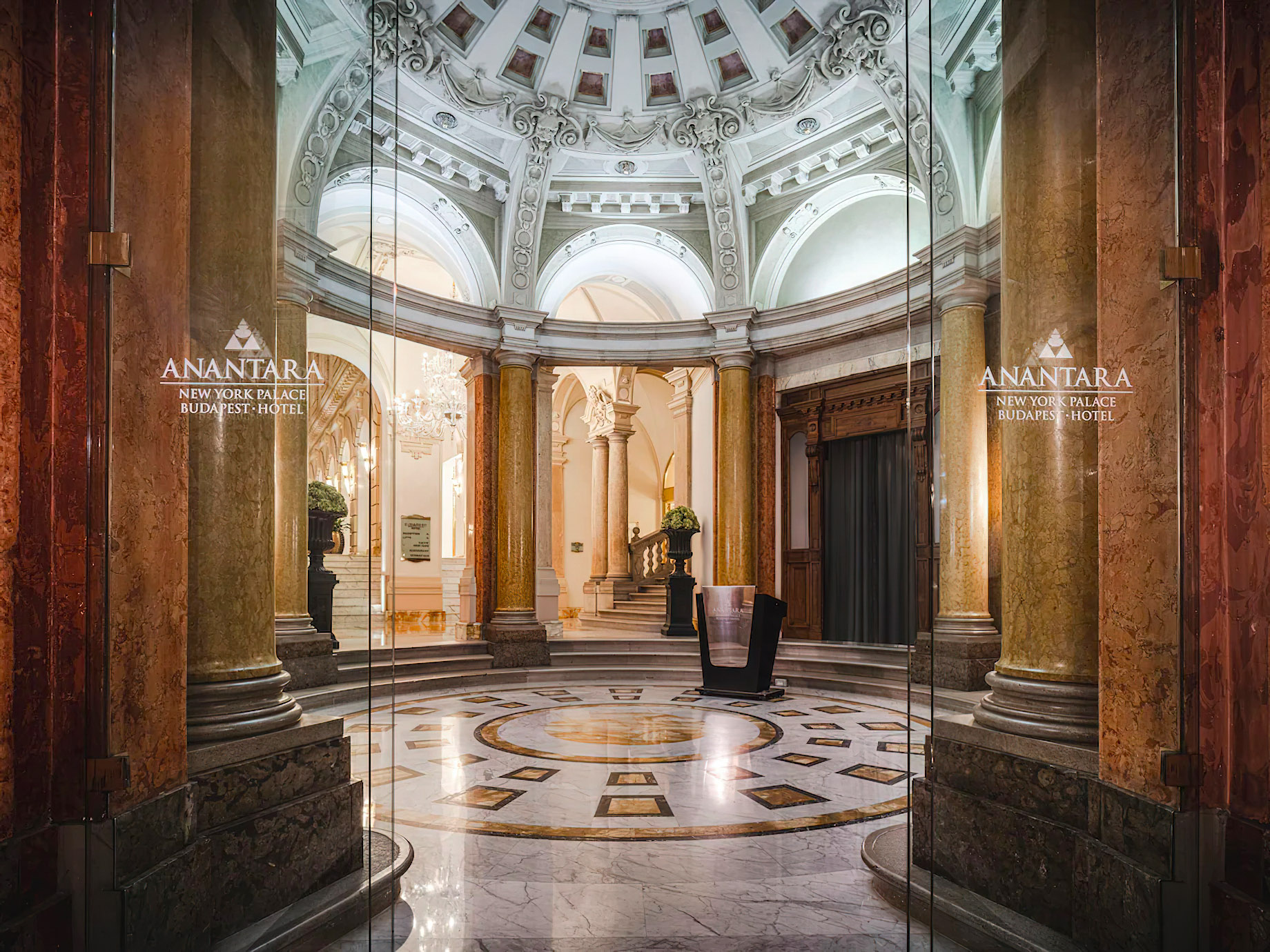 Anantara New York Palace Budapest Hotel - Hungary - Entrance