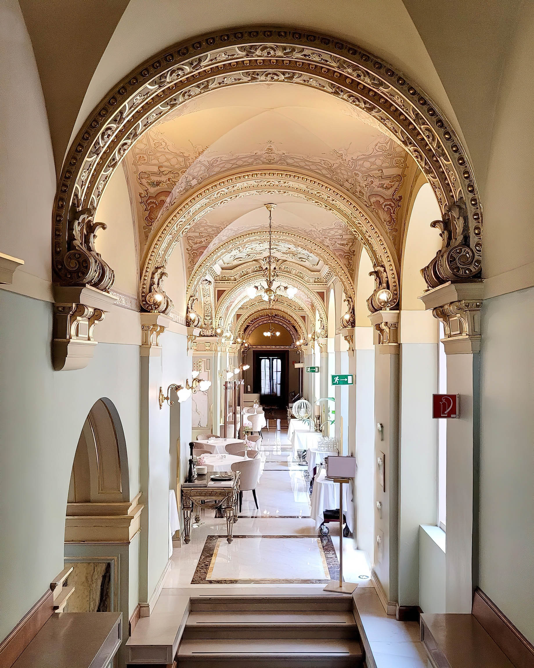 Anantara New York Palace Budapest Hotel - Hungary - Hallway