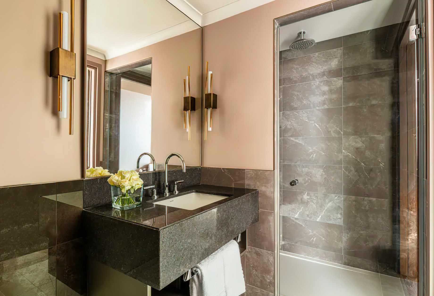 Anantara Plaza Nice Hotel – Nice, France – Deluxe Bathroom