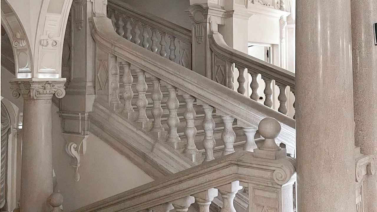 Anantara New York Palace Budapest Hotel - Hungary - Stairs