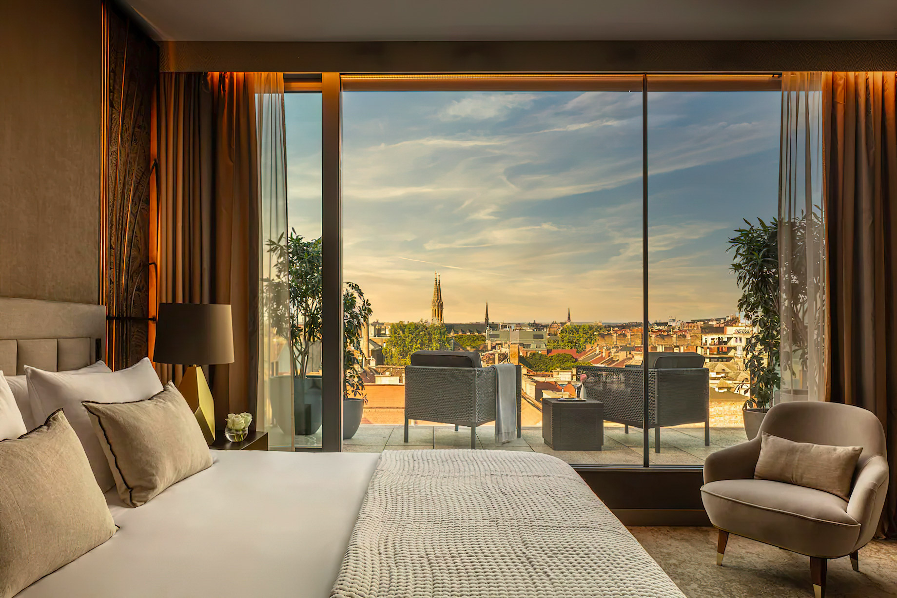 Anantara New York Palace Budapest Hotel – Hungary – Deluxe City View Room