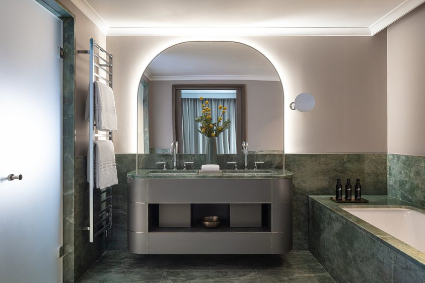 Anantara Plaza Nice Hotel - Nice, France - Suite Bathroom