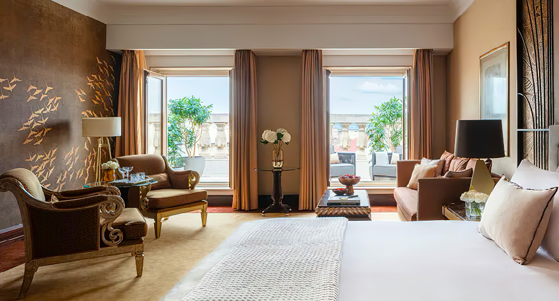Anantara New York Palace Budapest Hotel – Hungary – Deluxe Terrace Room Interior