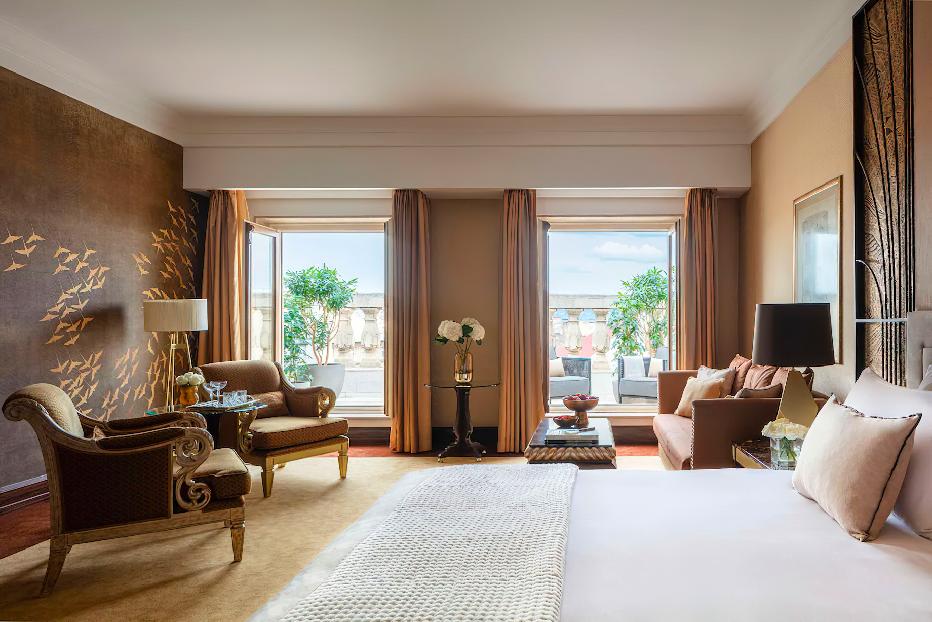 Anantara New York Palace Budapest Hotel – Hungary – Deluxe Terrace Room Interior