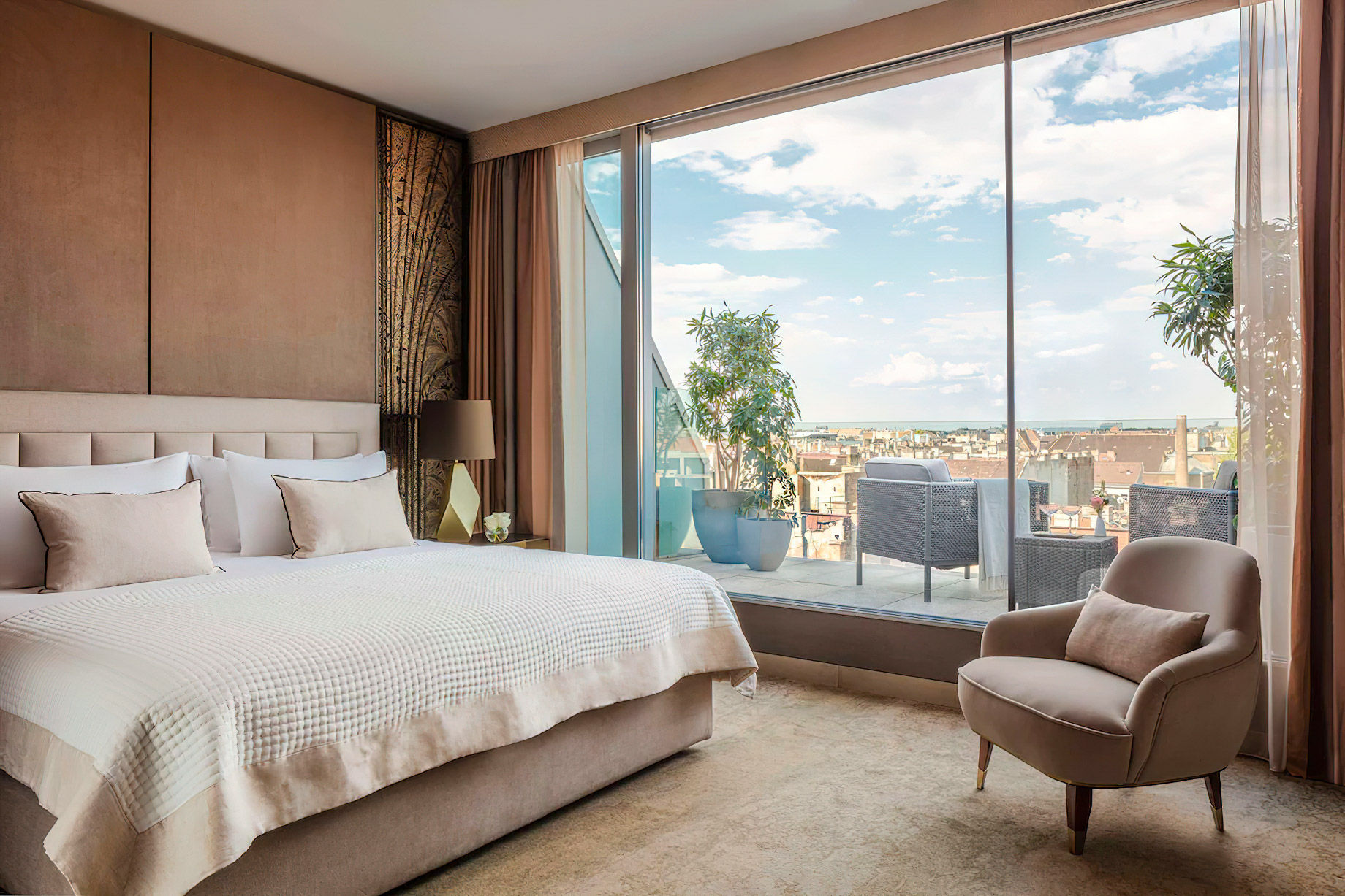 Anantara New York Palace Budapest Hotel – Hungary – Deluxe Terrace Room View