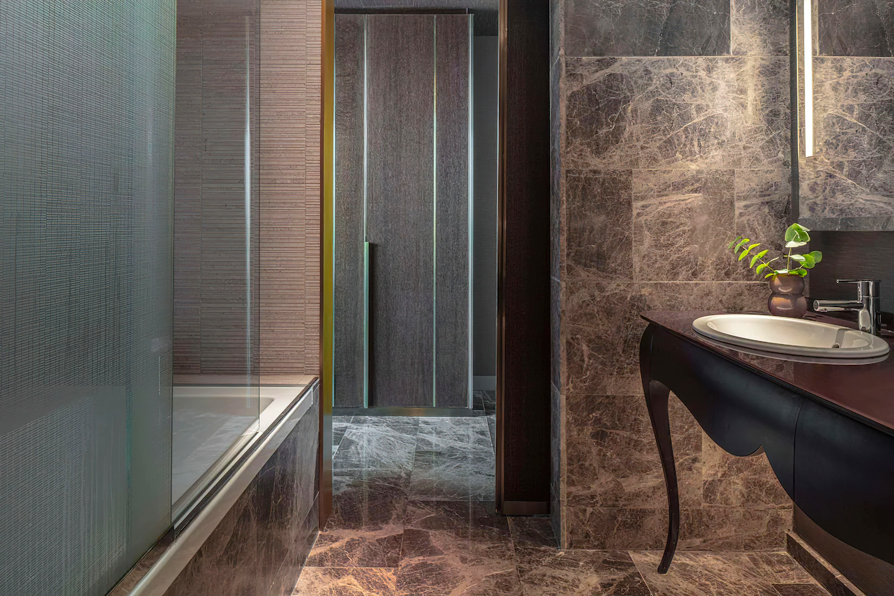 Anantara New York Palace Budapest Hotel – Hungary – Deluxe Terrace Room Bathroom