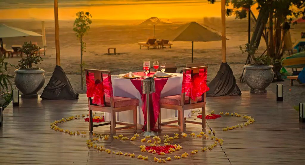 Anantara Seminyak Bali Resort - Bali, Indonesia - Beachfront Private Dining Sunset View