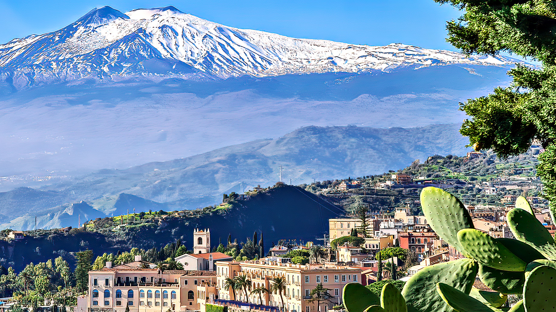 Luxury San Domenico Palace Hotel with a panoramic view