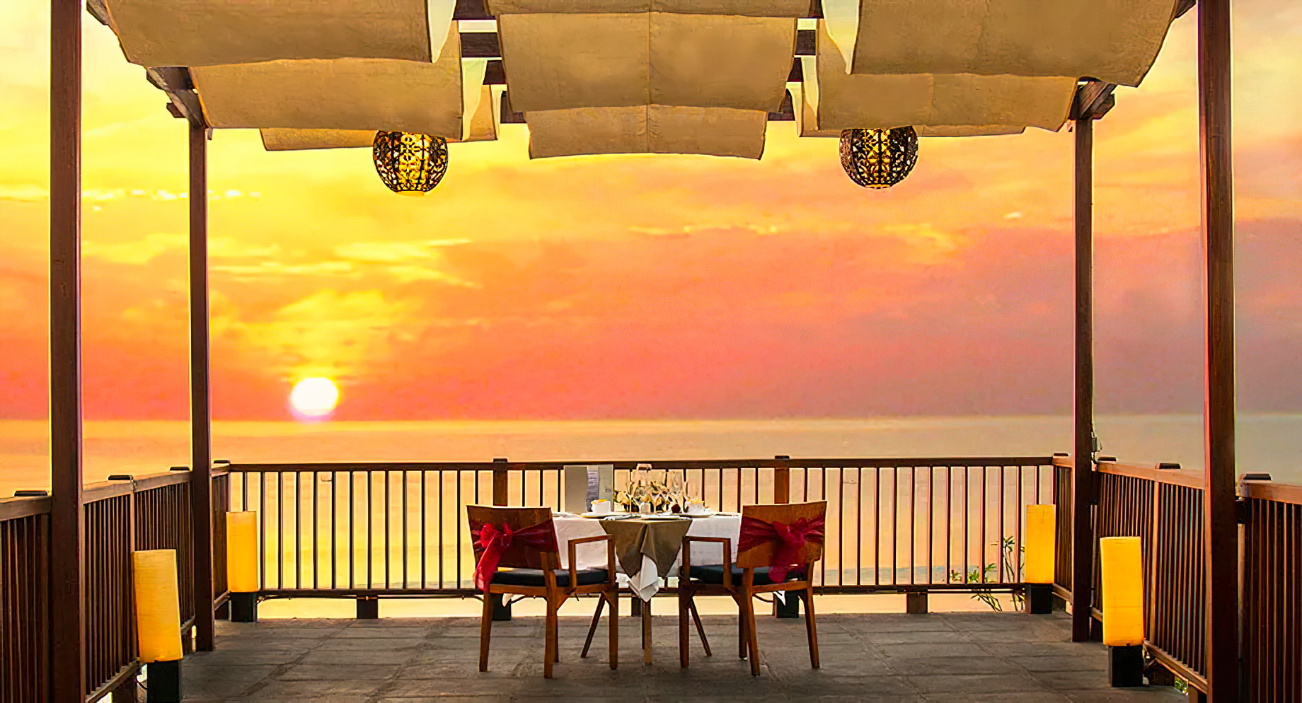 Anantara Uluwatu Bali Resort - Bali, Indonesia - Sunset Dining
