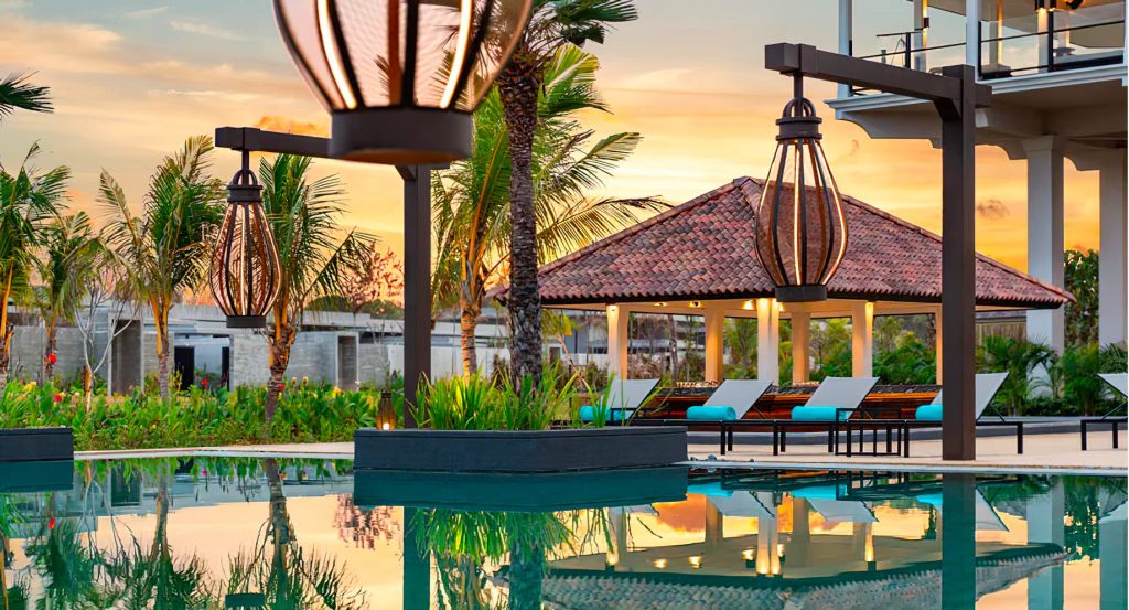Anantara Desaru Coast Resort & Villas - Johor, Malaysia - Lagoon Pool Bar