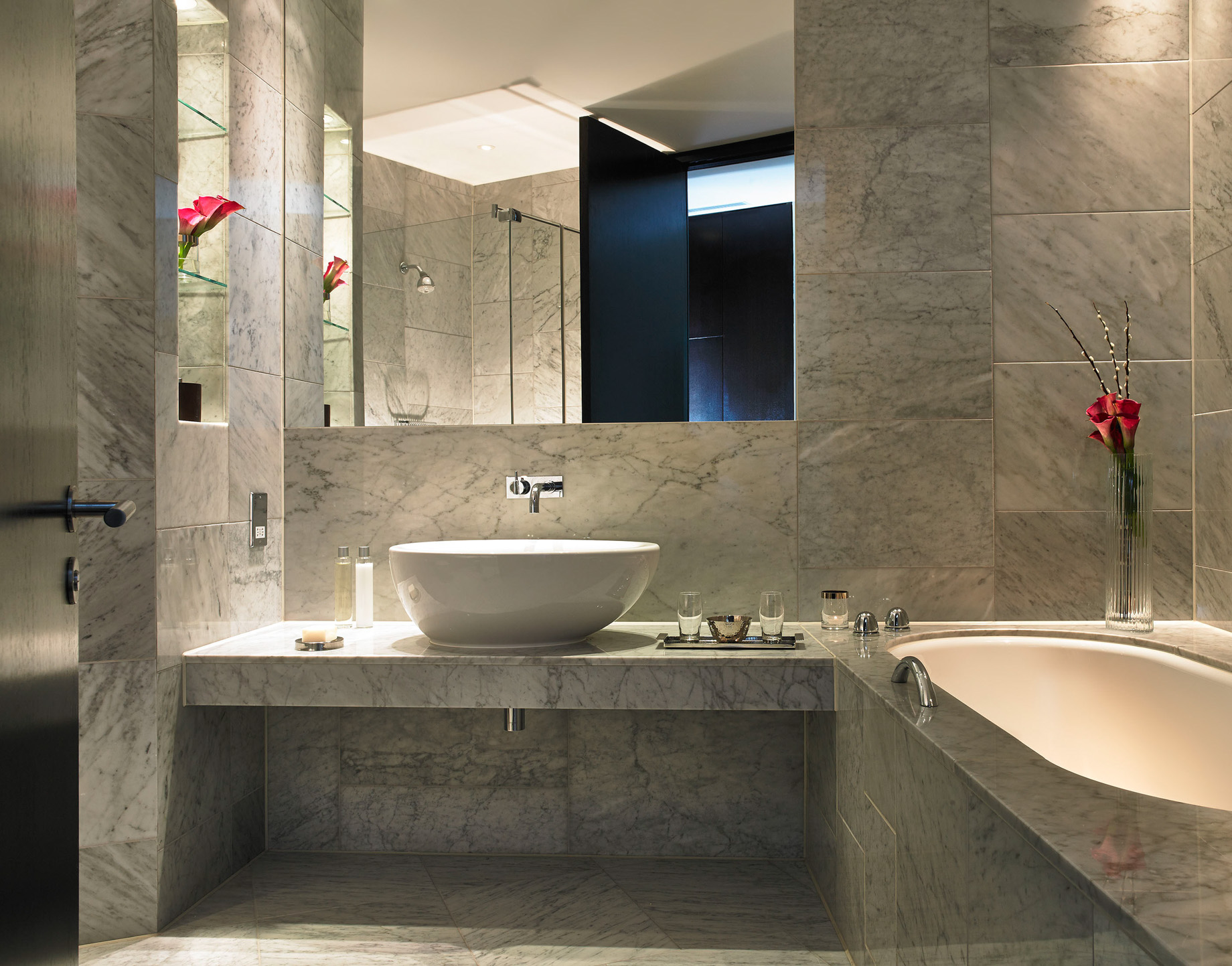 Anantara The Marker Dublin Hotel – Dublin, Ireland – Guest Bathroom
