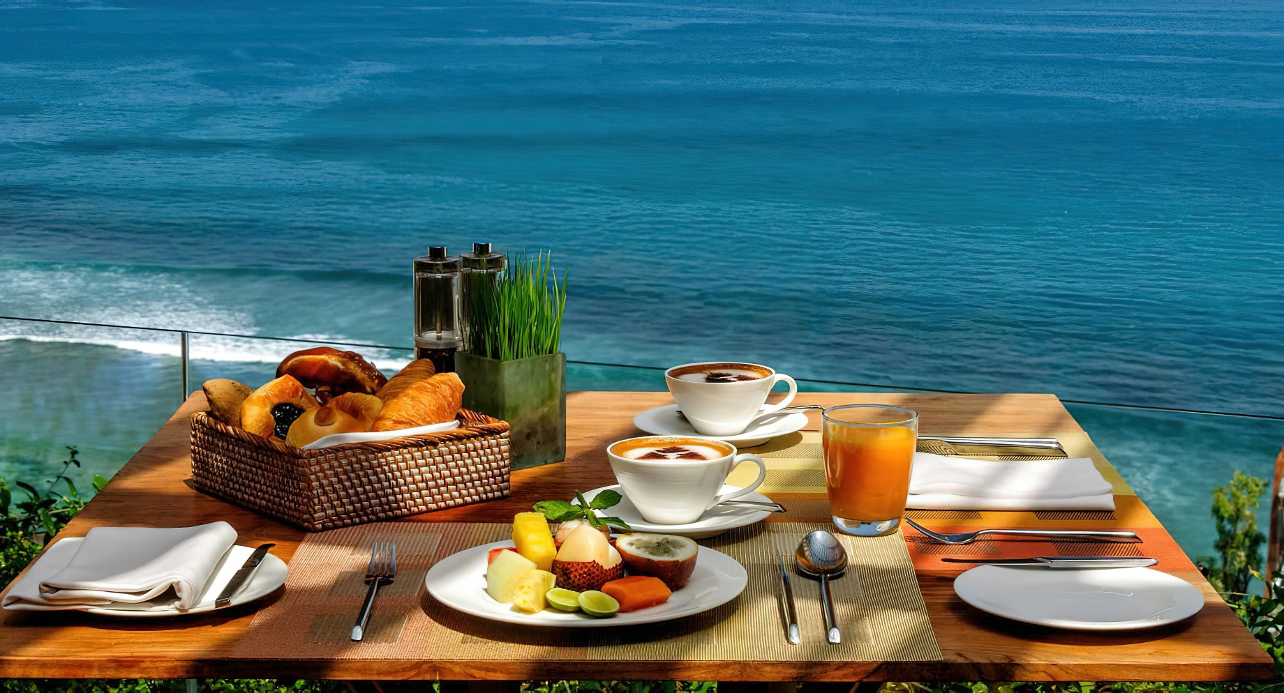 Anantara Uluwatu Bali Resort - Bali, Indonesia - Restaurant Ocean View