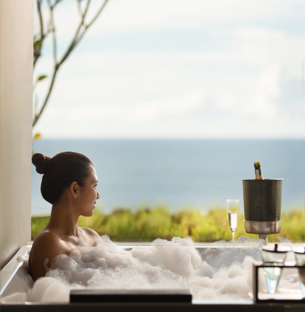 Anantara Uluwatu Bali Resort - Bali, Indonesia - Ocean View Suite Bathroom View