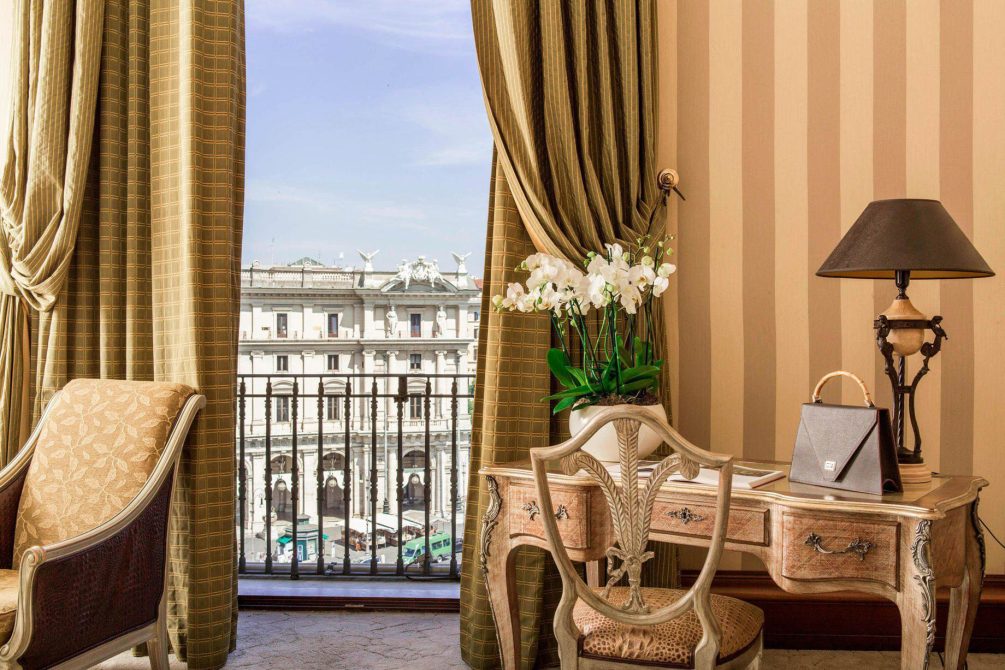 Anantara Palazzo Naiadi Rome Hotel - Rome, Italy - Junior Suite Piazza View Decor
