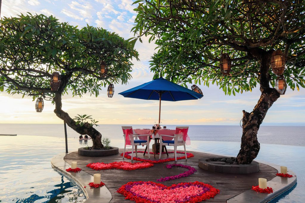 Anantara Uluwatu Bali Resort - Bali, Indonesia - Romantic Dining