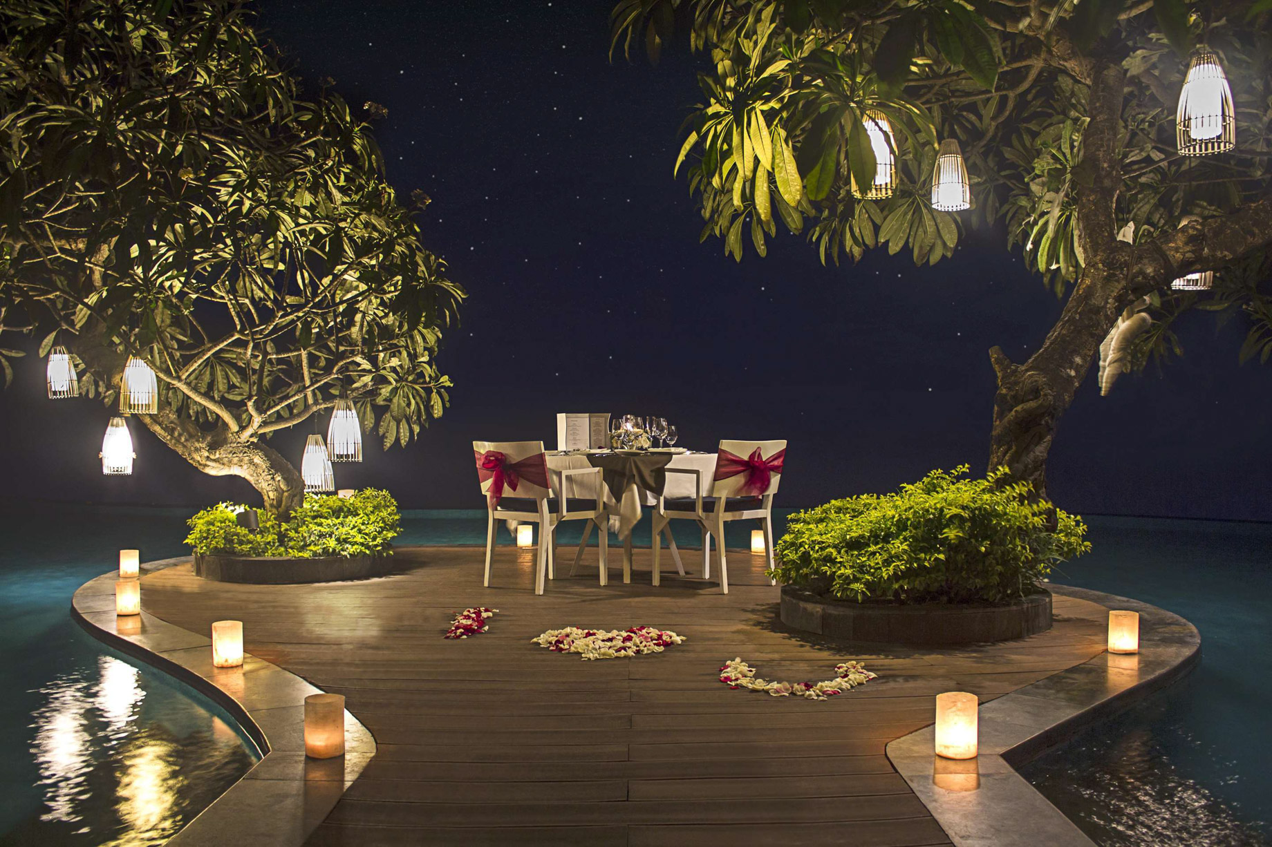 Anantara Uluwatu Bali Resort – Bali, Indonesia – Pool Night Dining