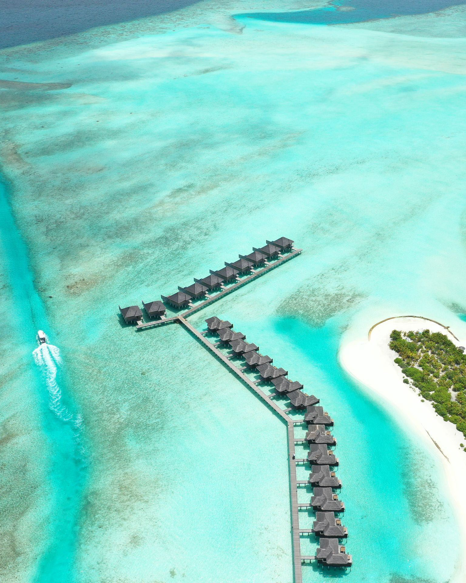 Anantara Veli Maldives Resort – South Male Atoll, Maldives – Overwater Villas Aerial