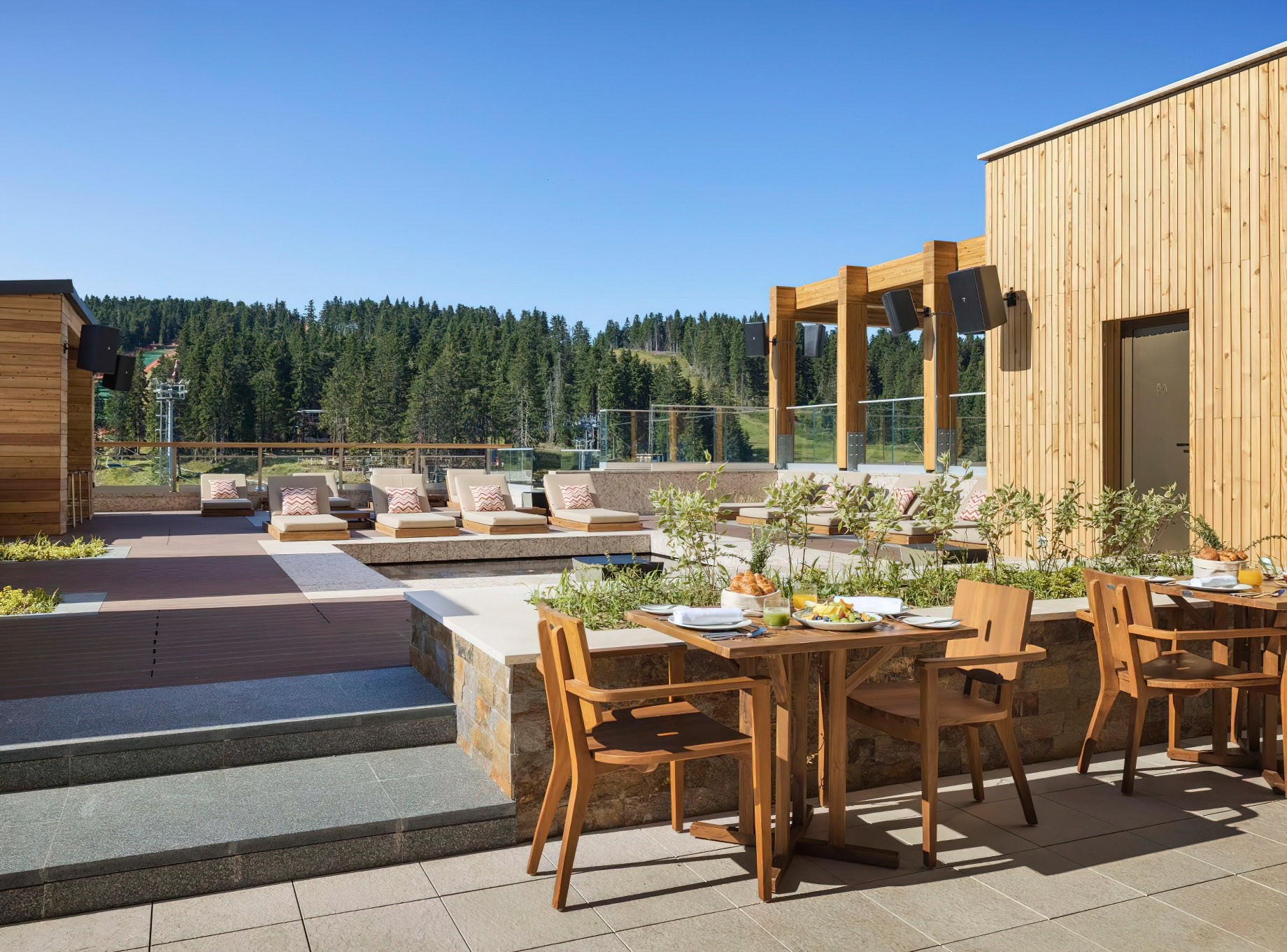 Viceroy Kopaonik Serbia Mountain Resort – Kopaonik, Serbia – The Mountain Kitchen Outdoor Dining