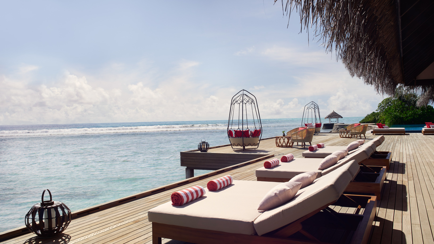 Anantara Veli Maldives Resort - South Male Atoll, Maldives - Resort Infinity Pool Deck