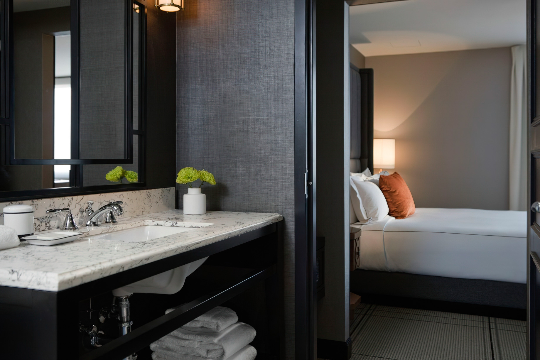 Viceroy Washington DC Hotel - Washington, DC, USA - Standard Queen Room Bathroom Vanity