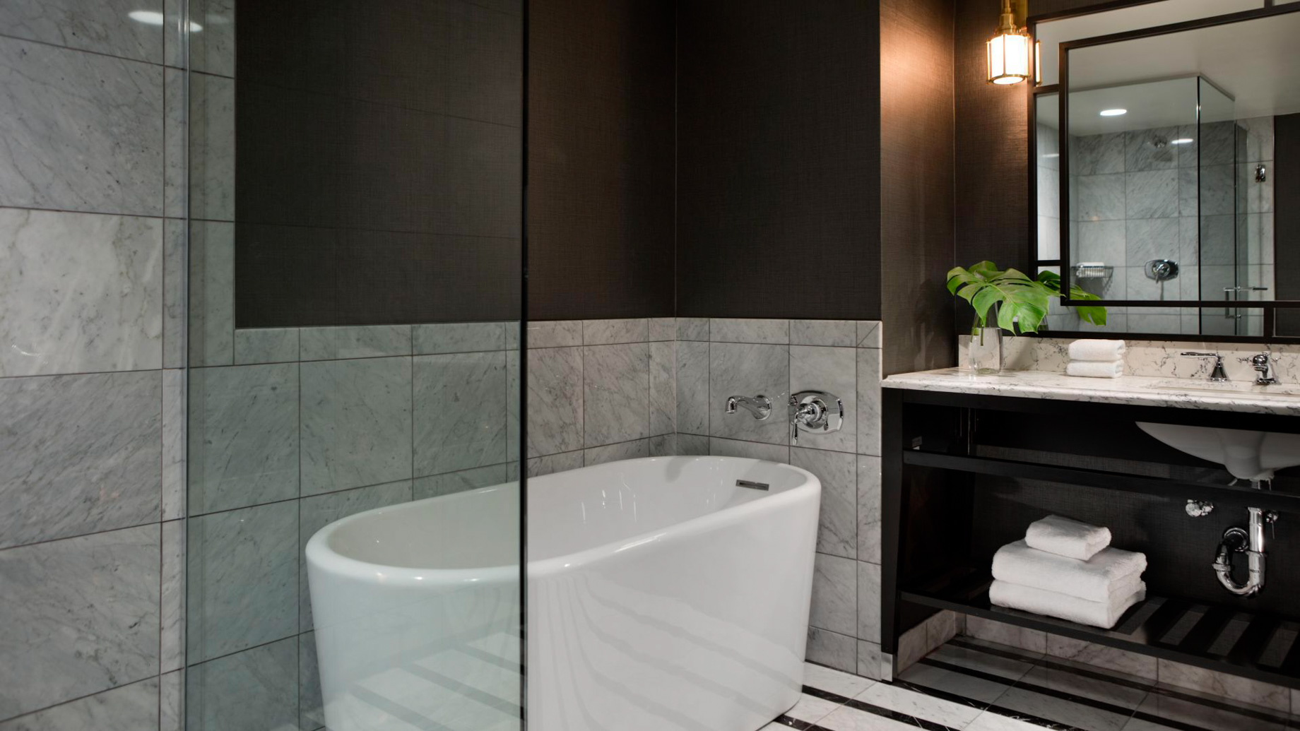 Viceroy Washington DC Hotel - Washington, DC, USA - Guest Bathroom