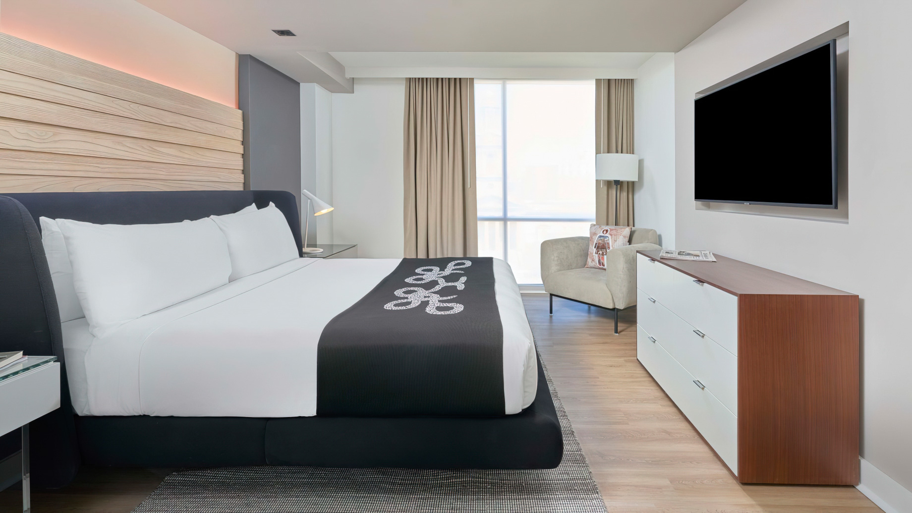 Hotel Zena, a Viceroy Urban Retreat – Washington, DC, USA – Zena City View King Room Bed