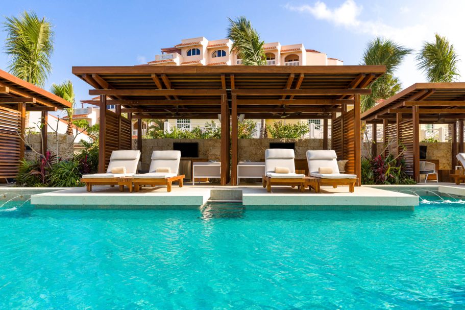 Hyatt Regency Aruba Resort & Casino - Noord, Aruba - Pool Deck Cabanas