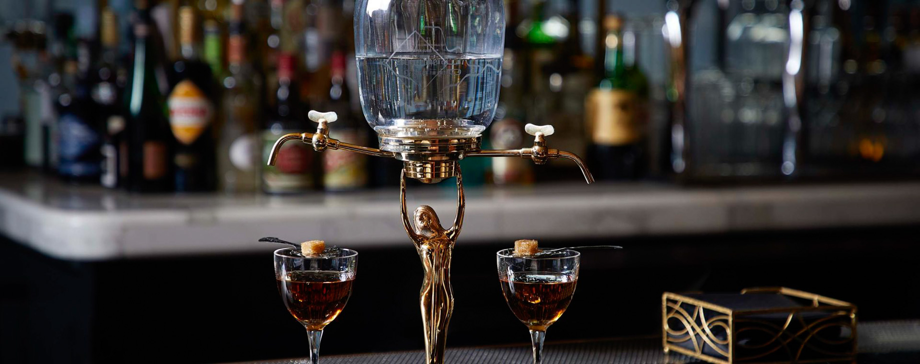 Viceroy Chicago Hotel - Chicago, IL, USA - Devereaux Rooftop Lounge