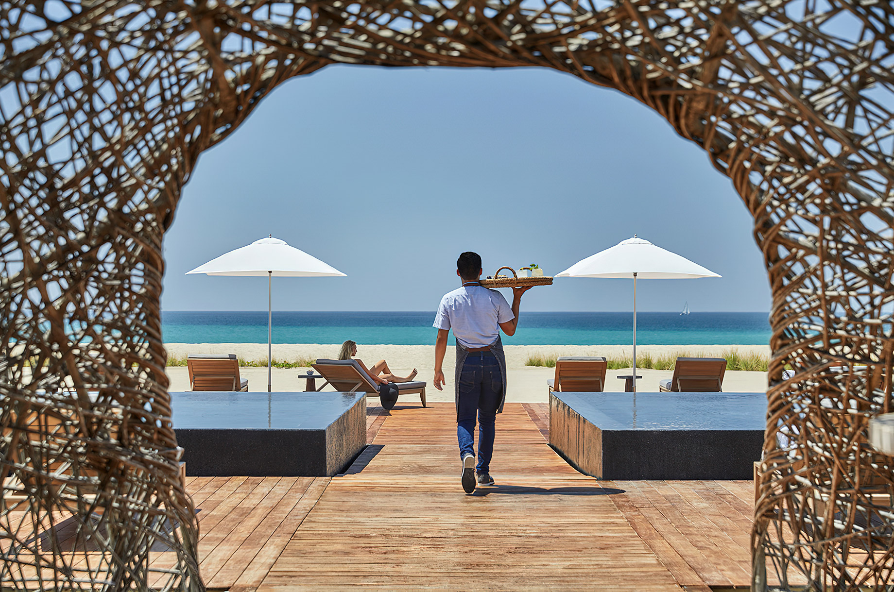 Viceroy Los Cabos Resort – San José del Cabo, Mexico – Nidito Beach Poolside Bar