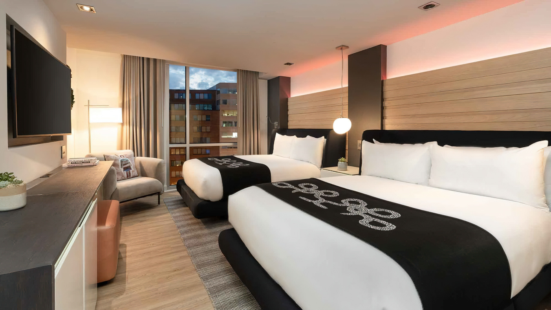 Hotel Zena, a Viceroy Urban Retreat - Washington, DC, USA - Zena City View Two Queens Room