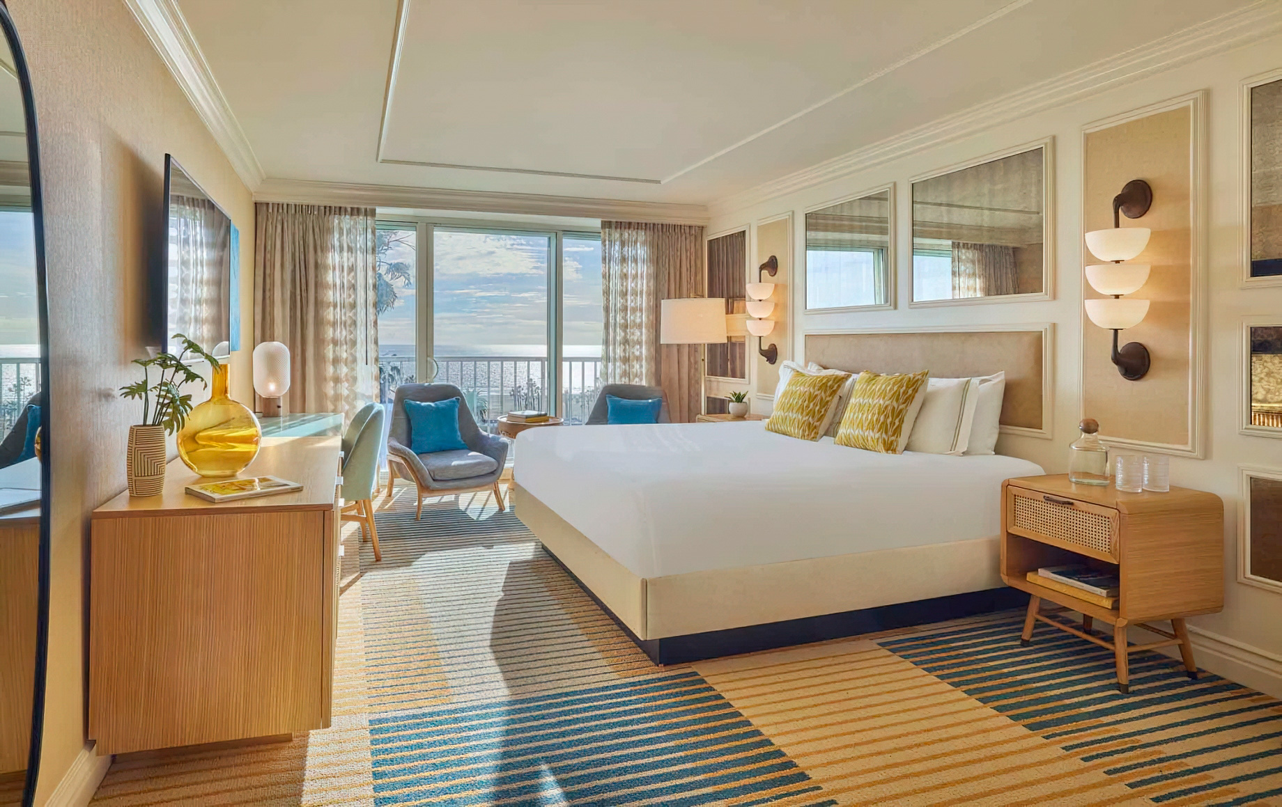 Viceroy Santa Monica Hotel – Santa Monica, CA, USA – Ocean View King Bedroom