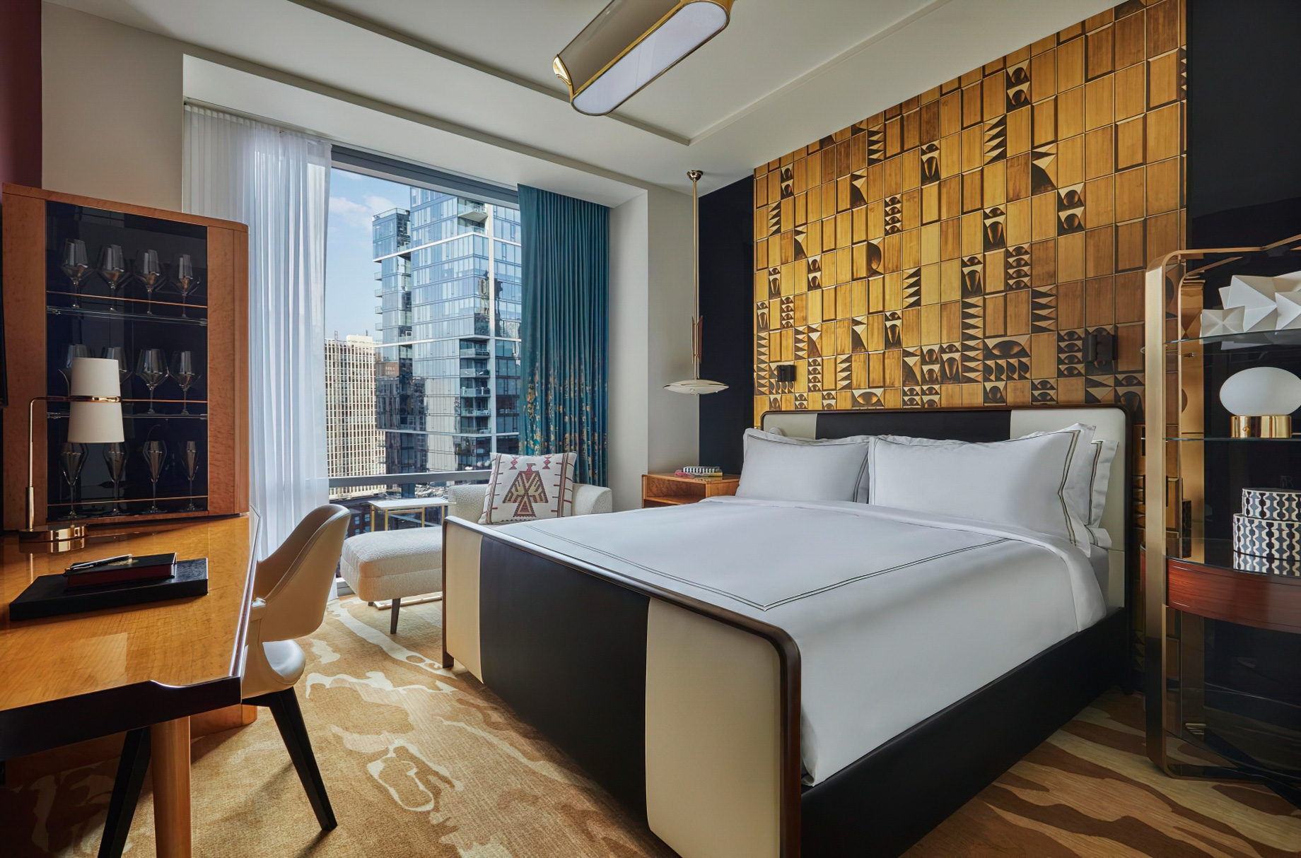Viceroy Chicago Hotel – Chicago, IL, USA – Superior Room King