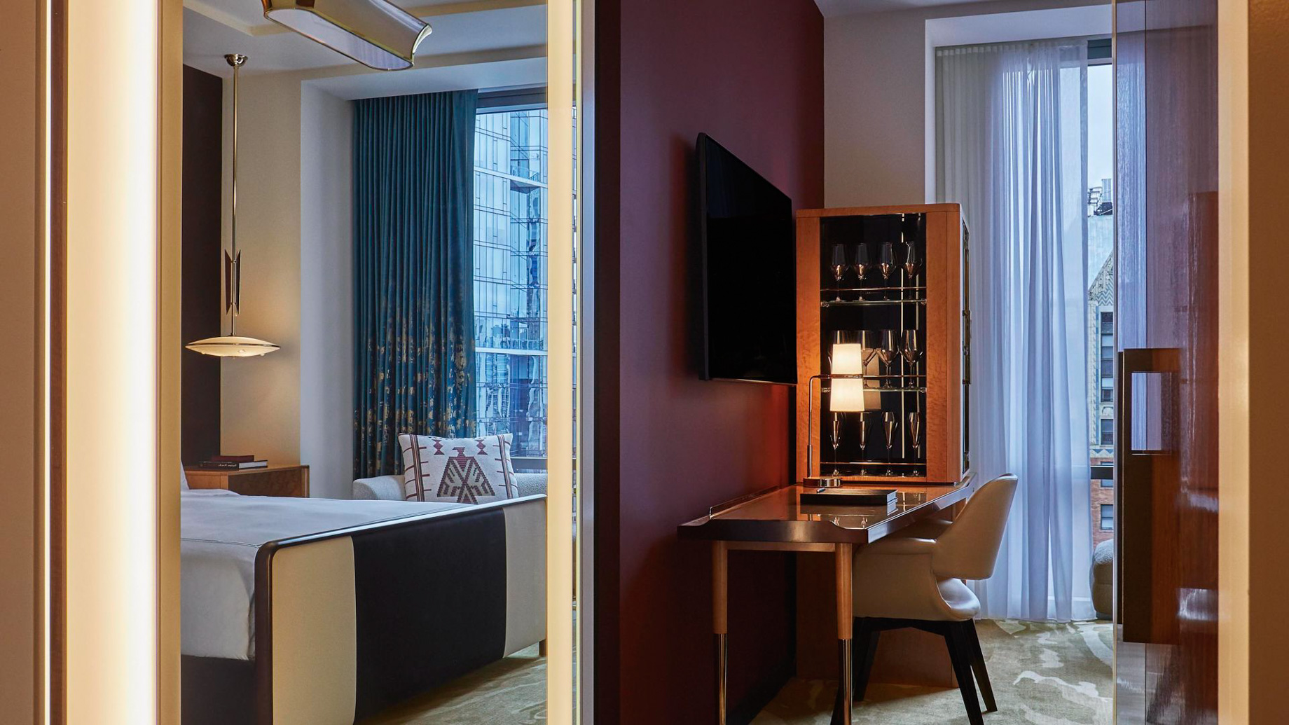 Viceroy Chicago Hotel - Chicago, IL, USA - Superior King Room Interior