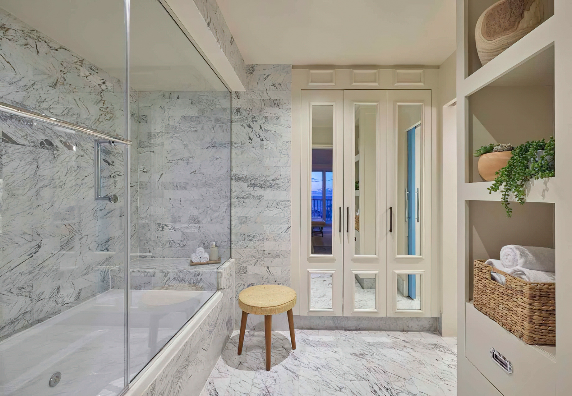 Viceroy Santa Monica Hotel – Santa Monica, CA, USA – Palmetto King Suite Bathroom