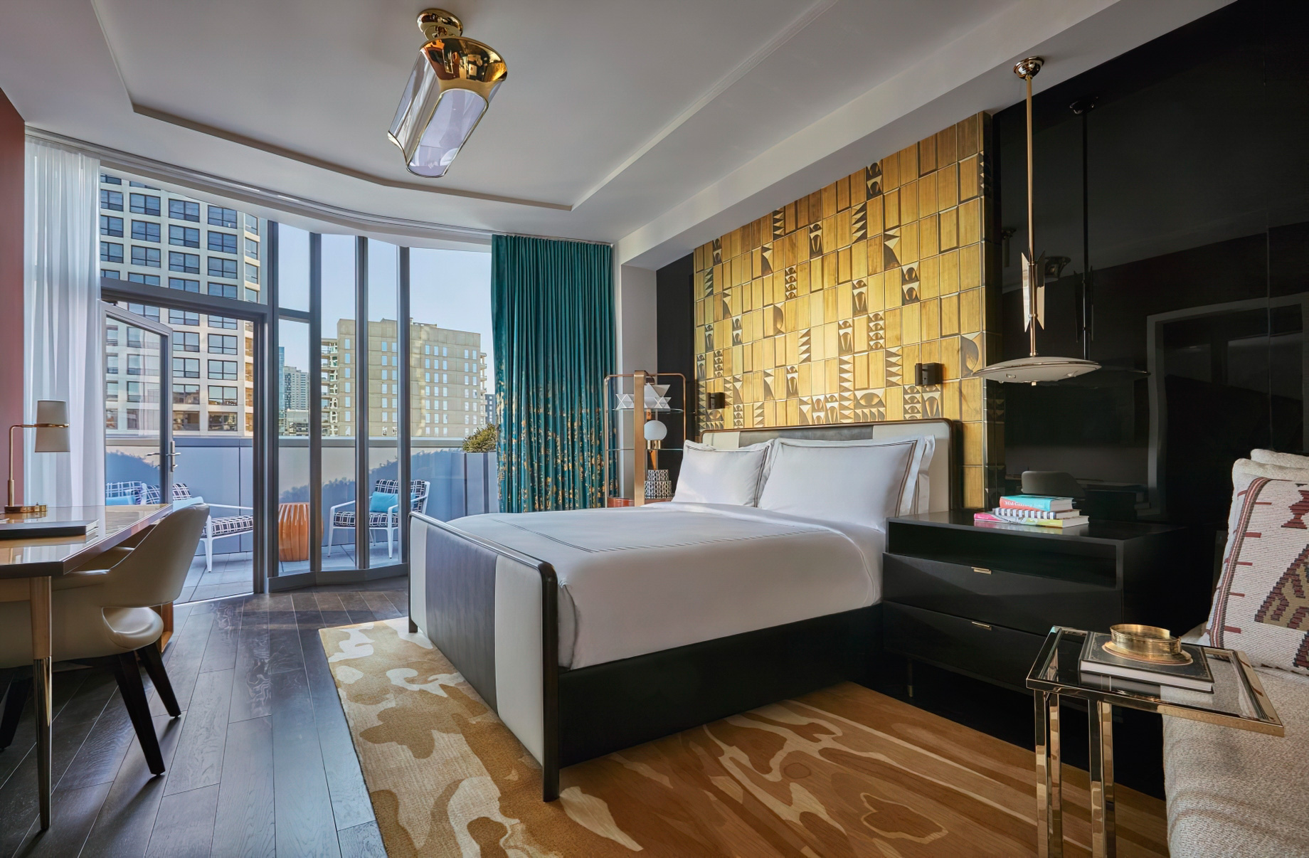 Viceroy Chicago Hotel - Chicago, IL, USA - Junior Suite with Terrace