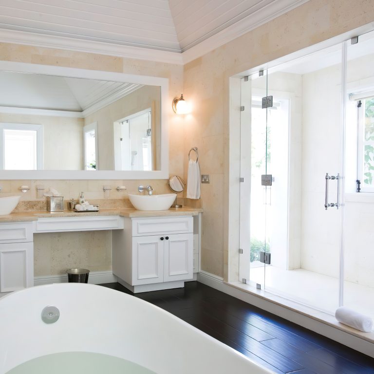 Sugar Beach, A Viceroy Resort – La Baie de Silence, Saint Lucia – Three Bedroom Residence Bathroom