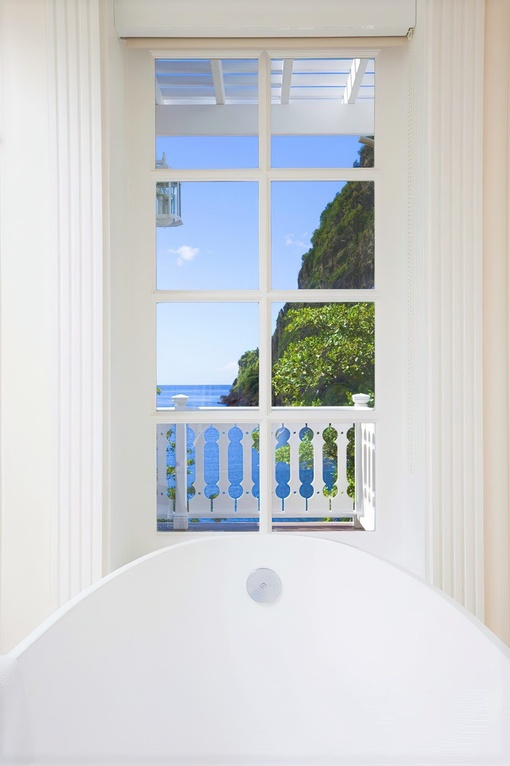 Sugar Beach, A Viceroy Resort – La Baie de Silence, Saint Lucia – Villa Bathroom Window View