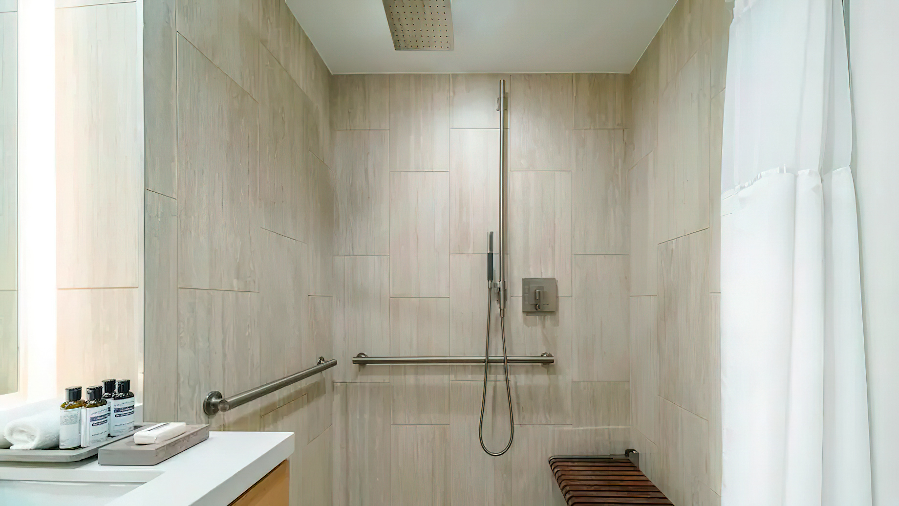 Hyatt Regency Aruba Resort & Casino - Noord, Aruba - Guest Suite Bathroom