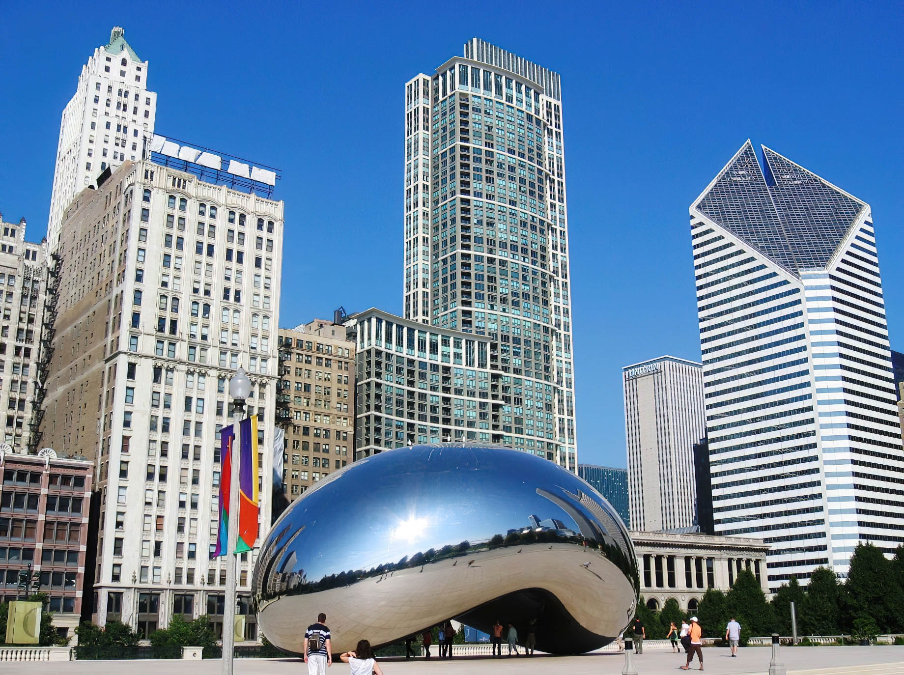 Viceroy Chicago Hotel – Chicago, IL, USA – Cloud Gate Public Structure