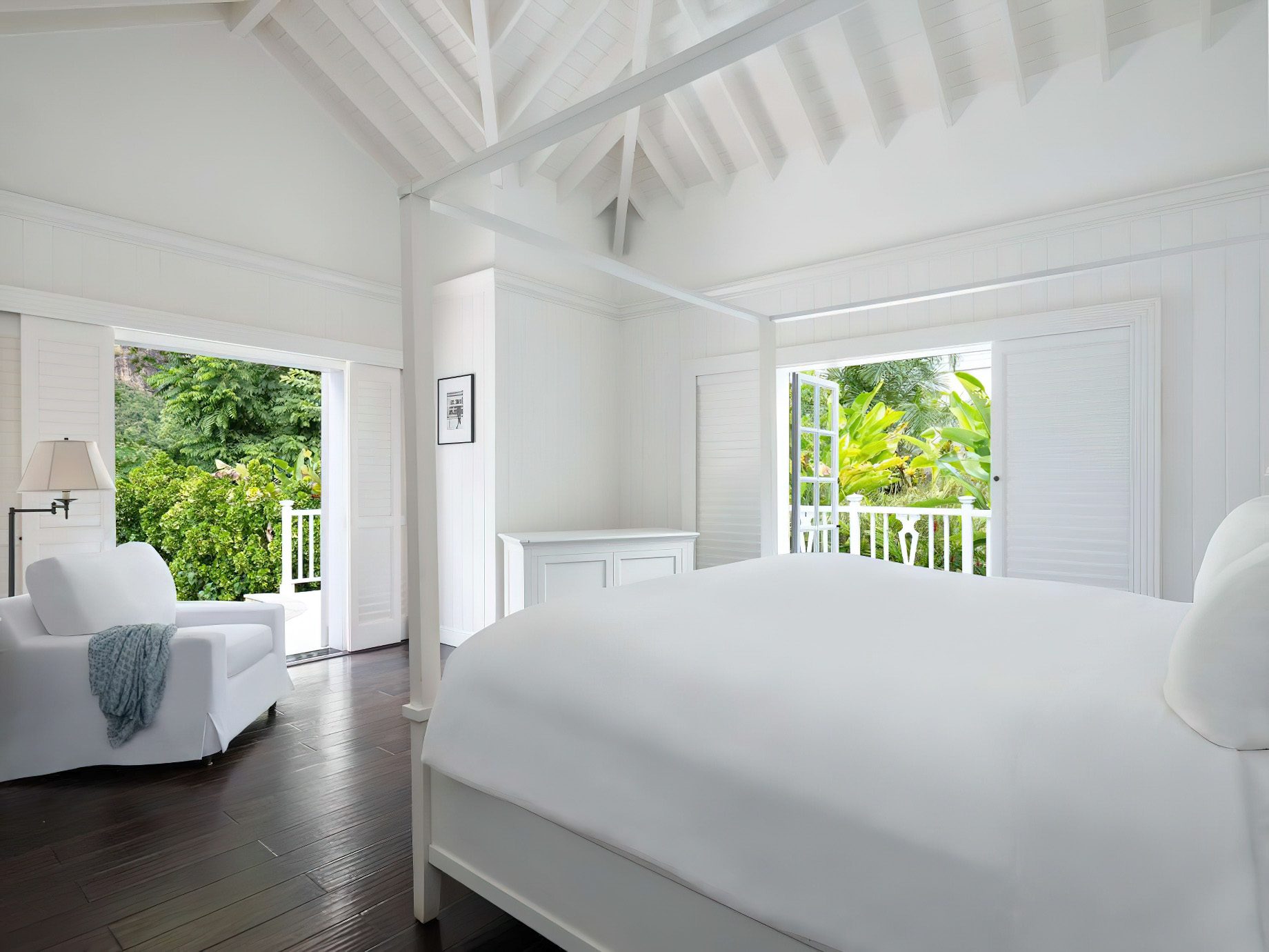 Sugar Beach, A Viceroy Resort – La Baie de Silence, Saint Lucia – Two Bedroom Grand Luxury Villa Bed