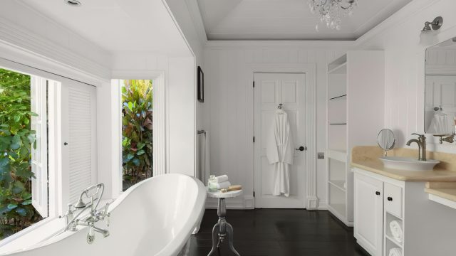 Sugar Beach, A Viceroy Resort - La Baie de Silence, Saint Lucia - Villa Bathroom