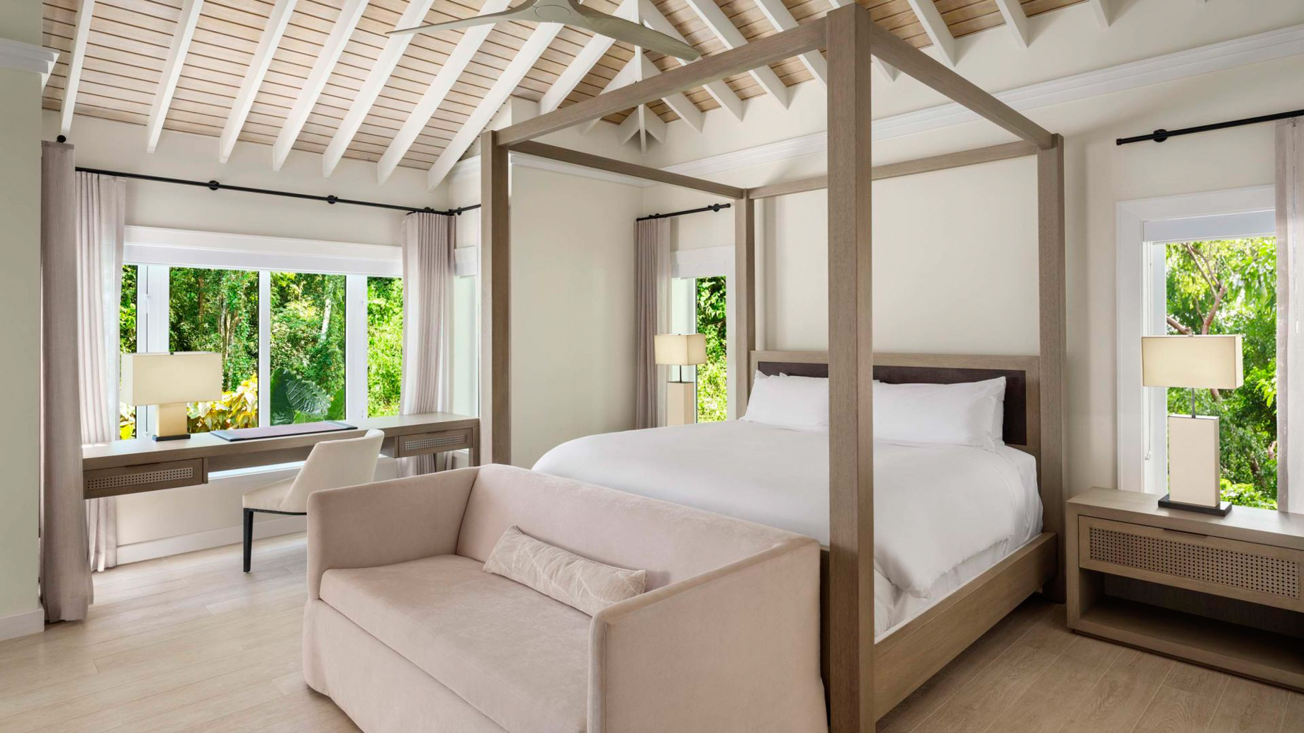 Sugar Beach, A Viceroy Resort – La Baie de Silence, Saint Lucia – Deluxe Cottage Bedroom